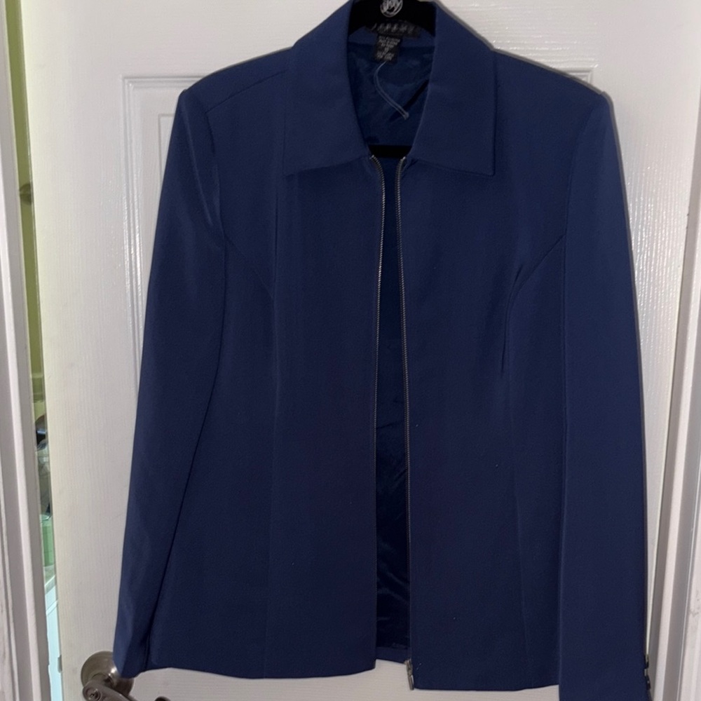 Tailored Blue Suit Jacket with Classic Lapel